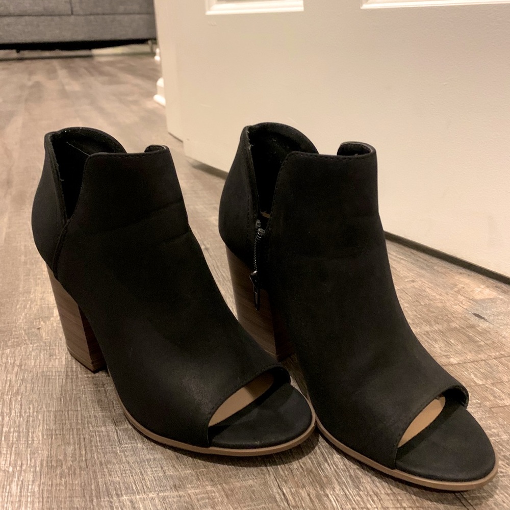 SODA Peep Toe Booties✨✨